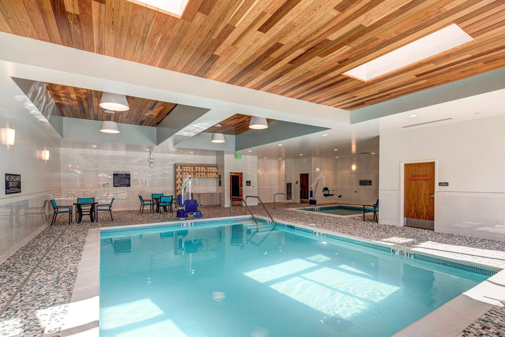 Hilton Garden Inn Wilsonville Portland Exterior photo